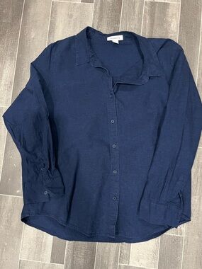Liz Claiborne navy linen shirt